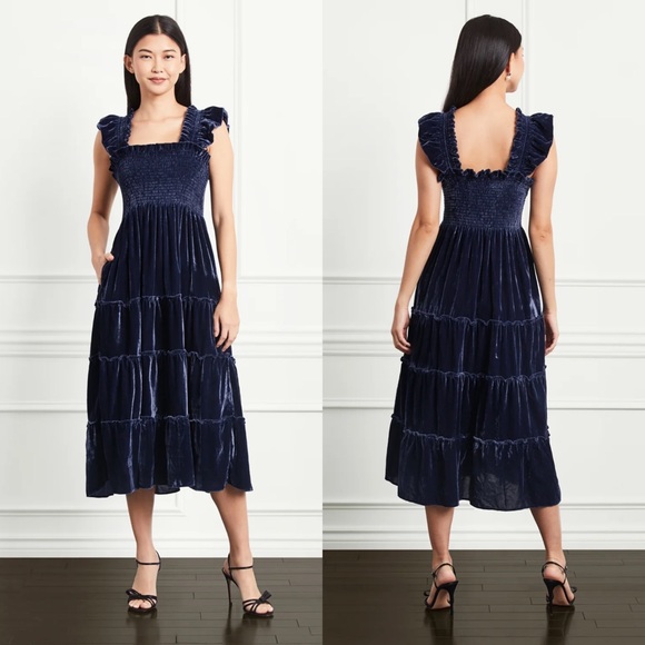 Hill House Dresses & Skirts - NWT Hill House The Ellie Nap Dress in Navy Velvet sz M